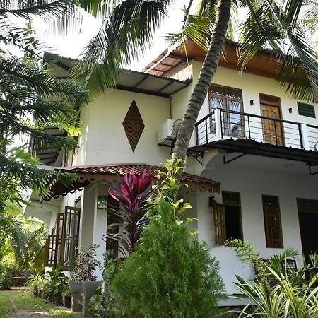 Pearl Bungalow Тринкомали Экстерьер фото