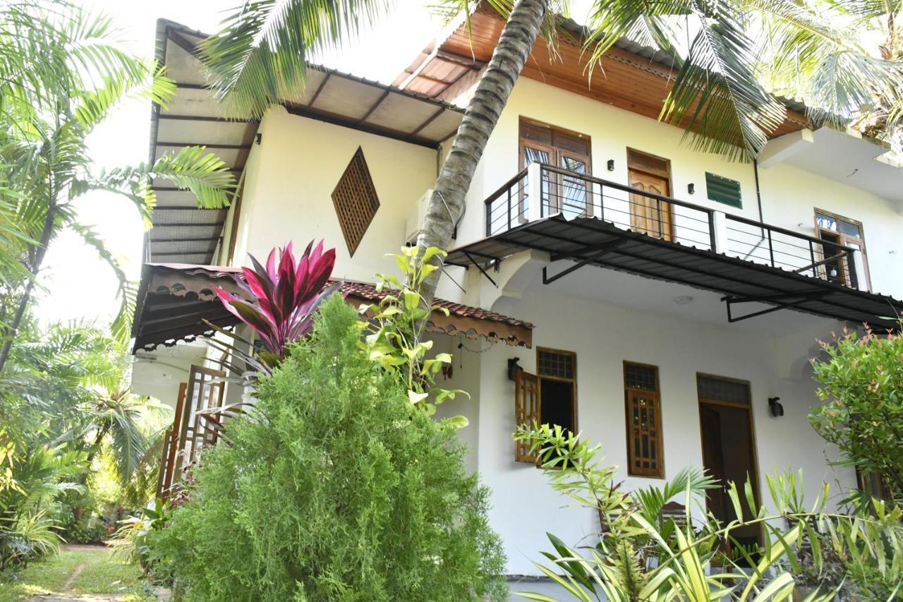 Pearl Bungalow Тринкомали Экстерьер фото