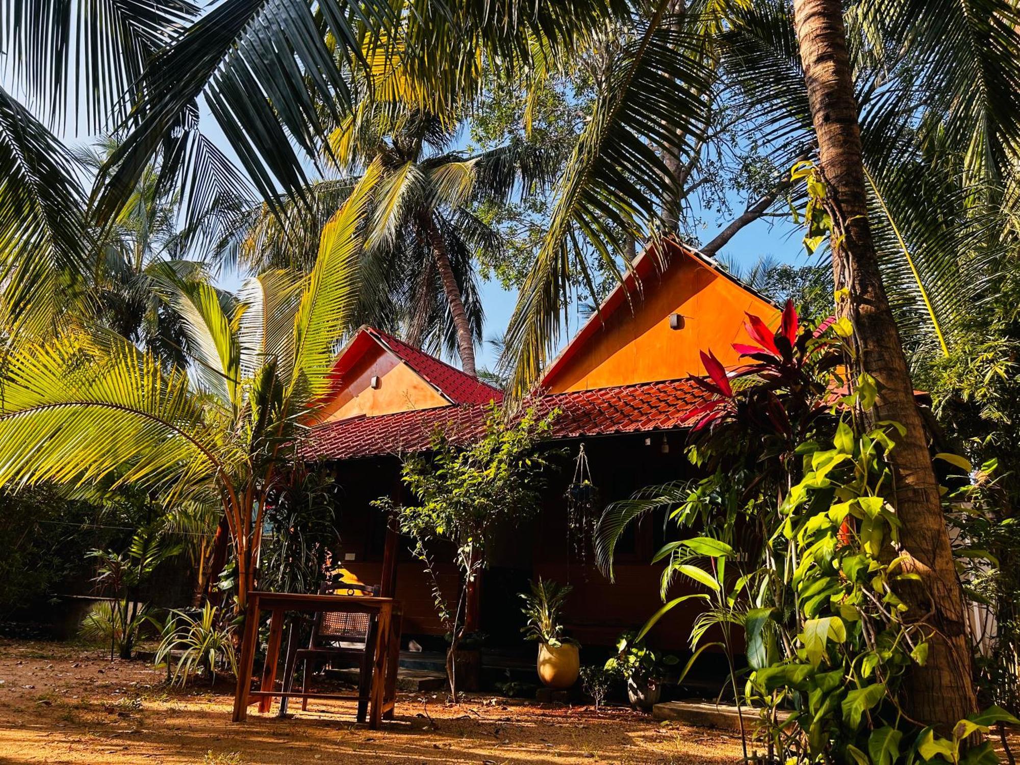 Pearl Bungalow Тринкомали Экстерьер фото